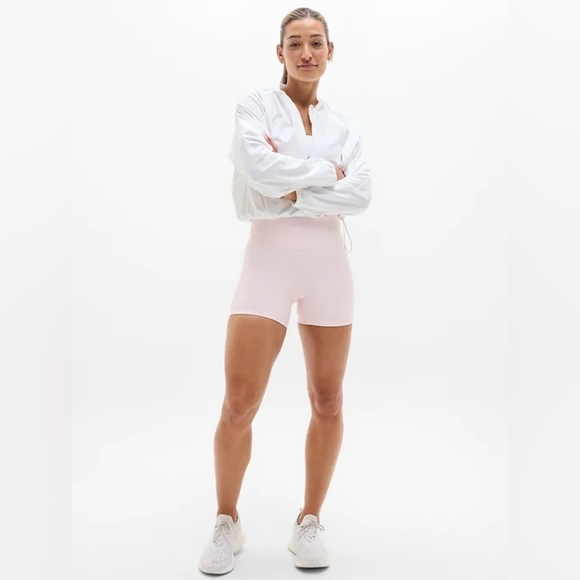 Athleta Pants - Athleta Pacesetter 4 Inch Shortie | Shell